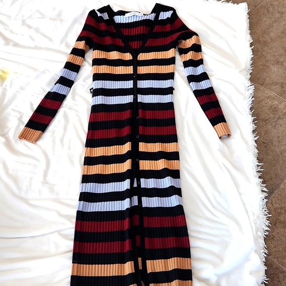NWOT Sweater Dress - Picture 4 of 9